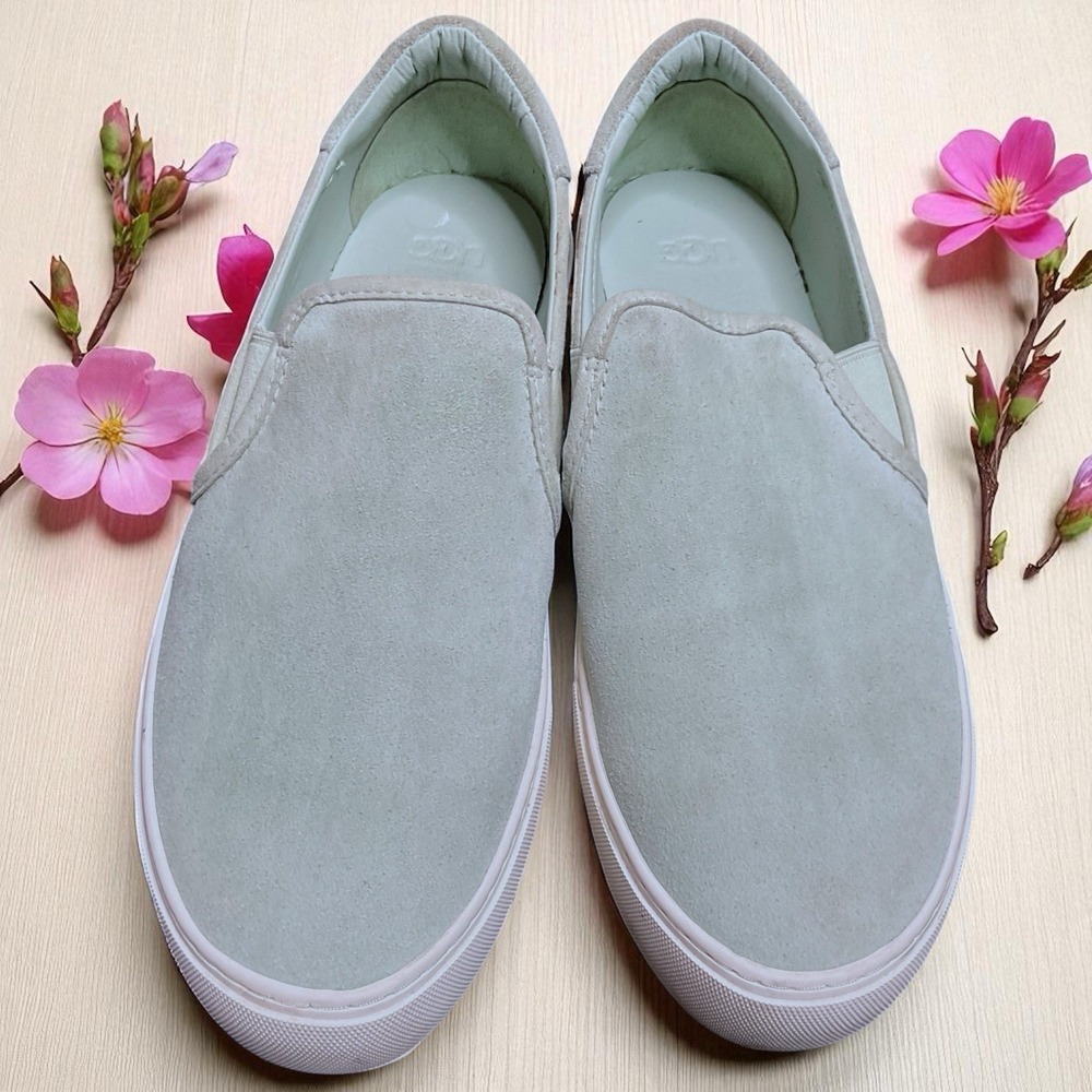 Ugg‎ Jass Shoes Womens Sz 10 Mint Green White Suede Leather Slip On Sneakers